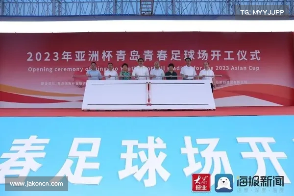 青春风采点亮赛场:“小青凝” 为 F1 中国站注入多元活力 青春风采点亮赛场:“小青凝” 为 F1 中国站注入多元活力